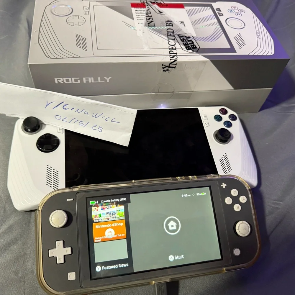 Ally White Handheld Gaming Console - Picture 5 of 5